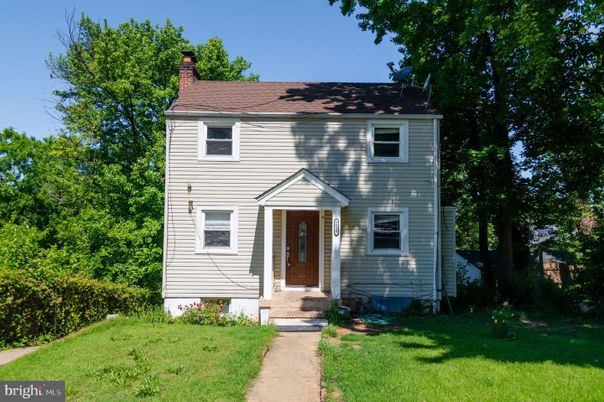 Exterior, Facade, Georgian