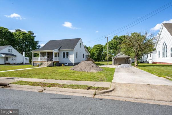 Detached Garage, Exterior