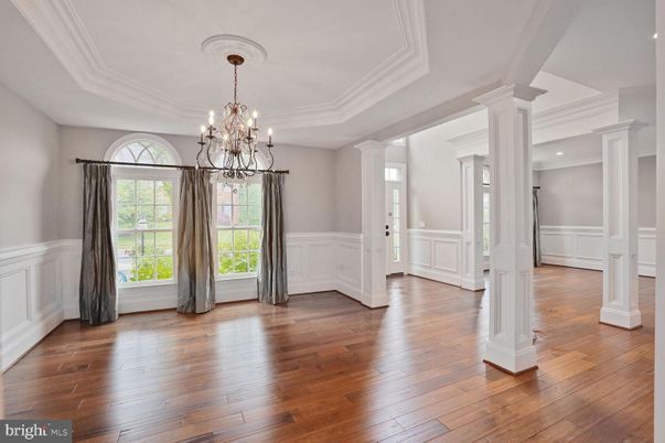 Chandelier, Empty room, Interior, Recessed Lighting, Wood Texture Flooring
