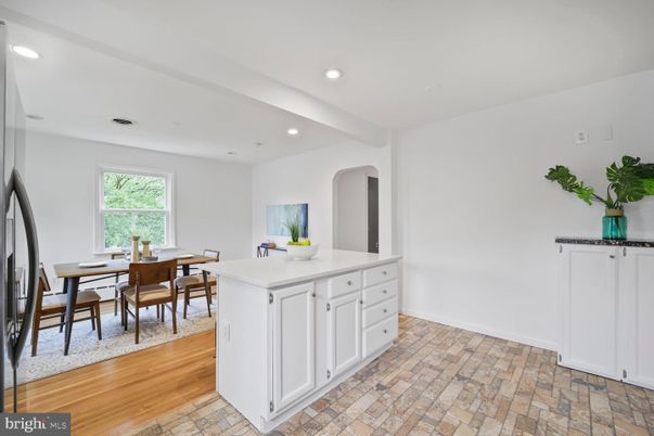 Dining room, Interior, Kitchen, Recessed Lighting, Wood Texture Flooring