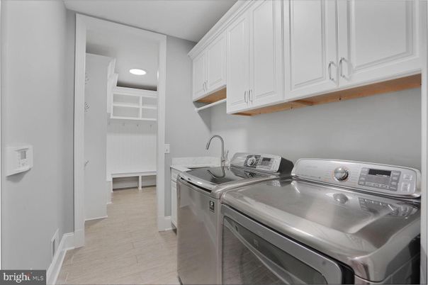 Interior, Recessed Lighting, Washer