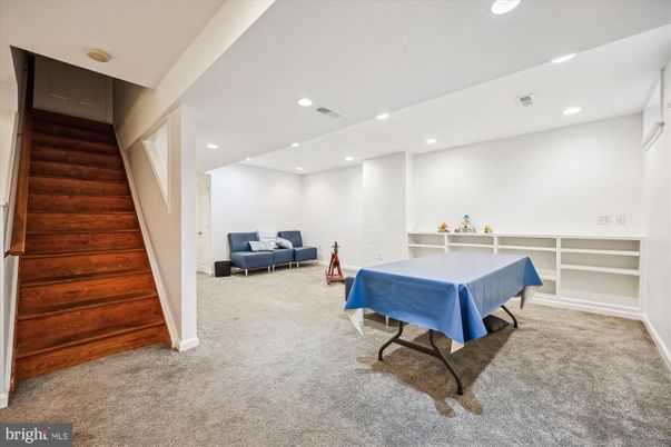 Game Room, Interior, Recessed Lighting