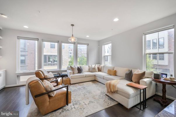 Interior, Living room, Pendant Lights, Recessed Lighting, Wood Texture Flooring