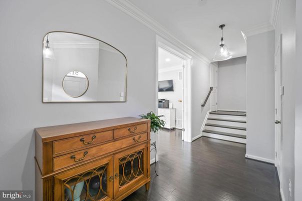 Interior, Pendant Lights, Recessed Lighting, Wood Texture Flooring