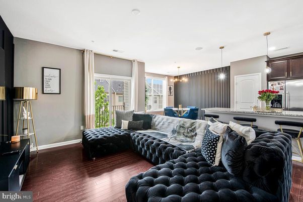 Interior, Kitchen, Living room, Pendant Lights, Recessed Lighting, Stainless Steel Appliances, Wood Texture Flooring