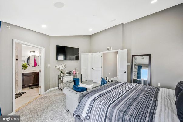 Bedroom, Interior, Recessed Lighting