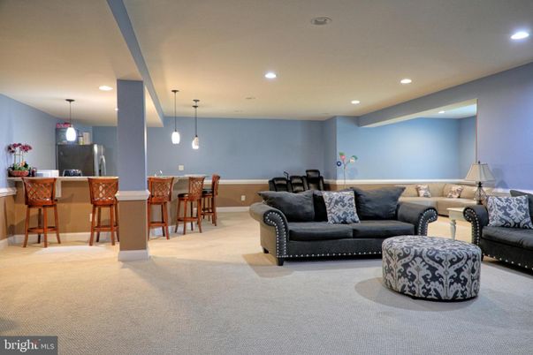 Interior, Living room, Pendant Lights, Recessed Lighting