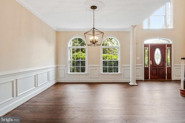 Interior, Pendant Lights, Wood Texture Flooring