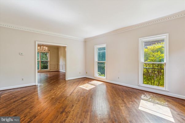 Chandelier, Empty room, Interior, Wood Texture Flooring