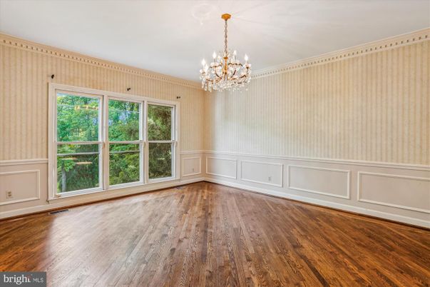 Chandelier, Empty room, Interior, Wood Texture Flooring