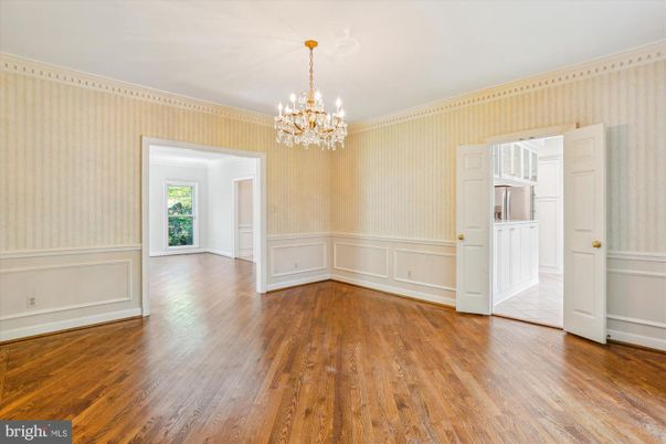 Chandelier, Empty room, Interior, Wood Texture Flooring