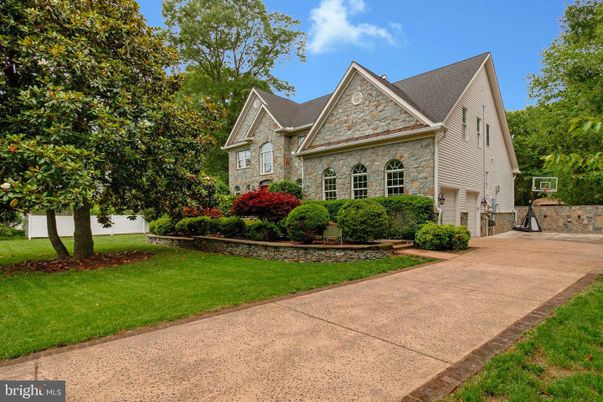 Exterior, Facade, Tudor Revival