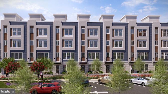 Exterior, Facade, Rowhouse