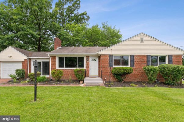 Attached, Exterior, Facade, Brick Facade, Ranch