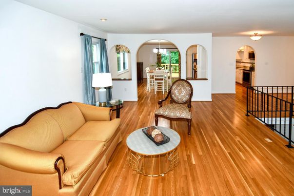 Dining room, Interior, Living room, Recessed Lighting, Wood Texture Flooring
