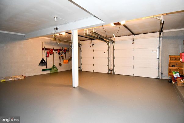 Garage, Interior