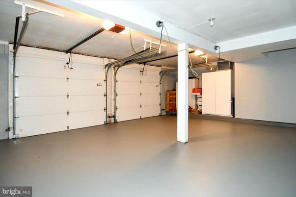 Garage, Interior
