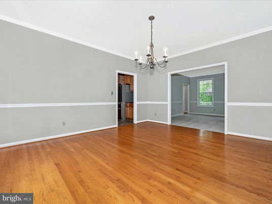 Chandelier, Empty room, Interior, Wood Texture Flooring