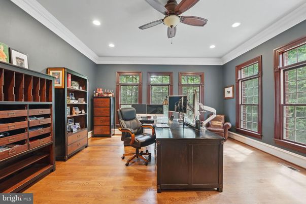 Home Office, Interior, Recessed Lighting, Wood Texture Flooring