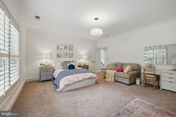 Bedroom, Chandelier, Interior, Pendant Lights