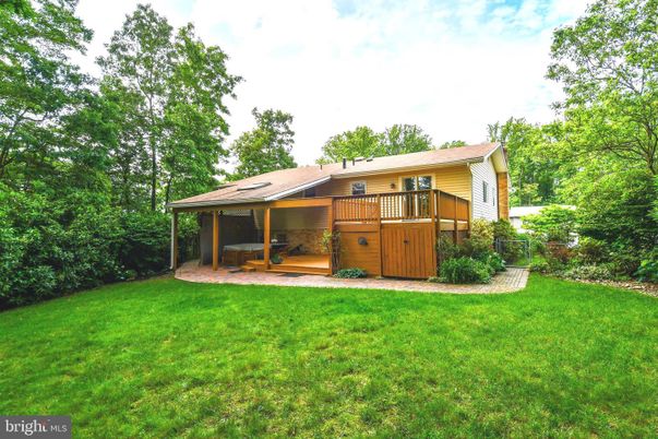 Backyard, Exterior, Hot Tub