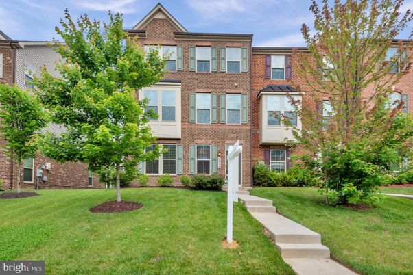Backyard, Exterior, Facade, Brick Facade, Georgian