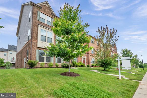 Exterior, Facade, Brick Facade, Rowhouse