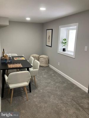 Dining room, Interior, Recessed Lighting