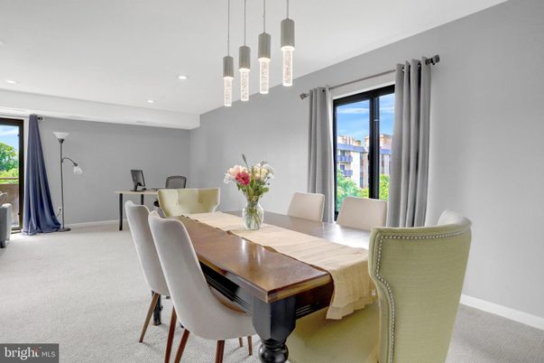 Dining room, Interior, Pendant Lights, Recessed Lighting