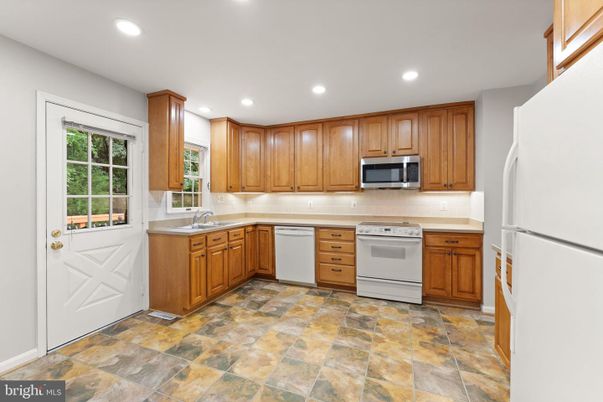 Interior, Kitchen, Recessed Lighting
