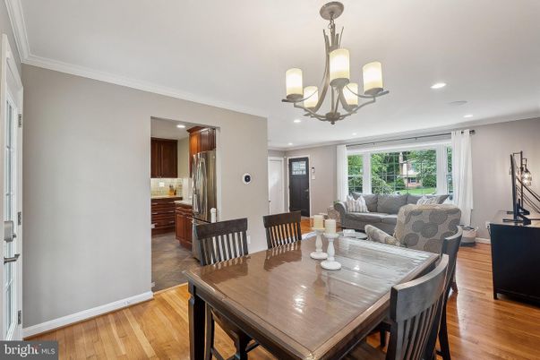 Chandelier, Dining room, Interior, Kitchen, Living room, Recessed Lighting, Wood Texture Flooring
