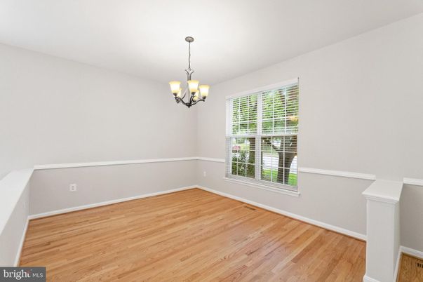Chandelier, Empty room, Interior, Wood Texture Flooring