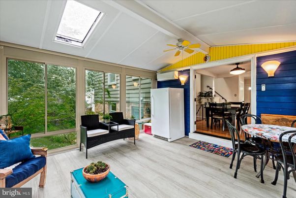 Dining room, Interior, Sun Room, Wood Texture Flooring