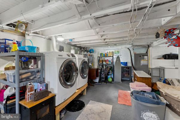 Garage, Interior, Washer