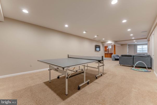 Game Room, Interior, Recessed Lighting