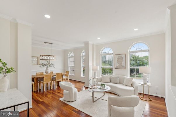 Dining room, Interior, Living room, Pendant Lights, Recessed Lighting, Wood Texture Flooring