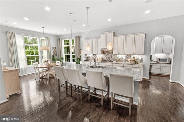 Dining room, Interior, Kitchen, Pendant Lights, Recessed Lighting, Wood Texture Flooring