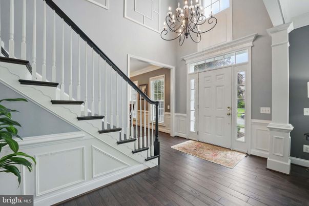 Chandelier, Interior, Wood Texture Flooring