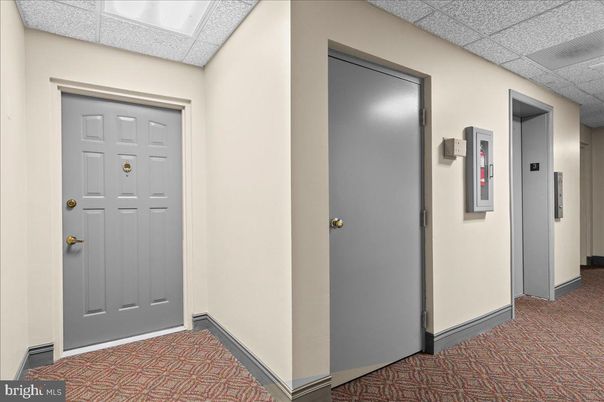 Elevator, Interior