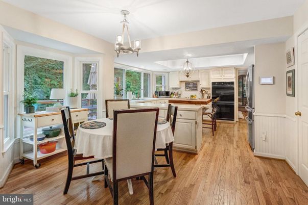 Chandelier, Dining room, Interior, Kitchen, Pendant Lights, Wood Texture Flooring
