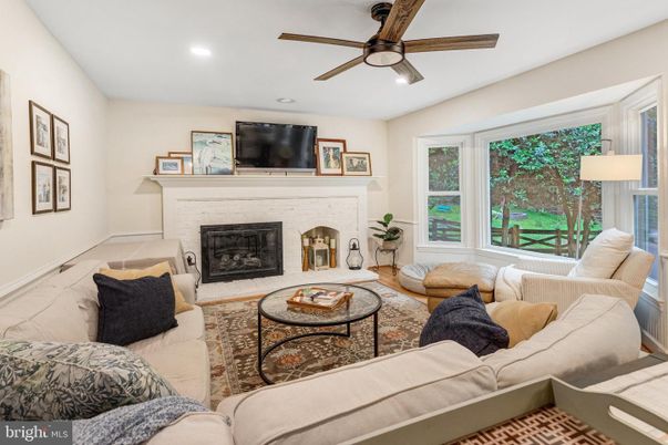 Fireplace, Interior, Living room, Recessed Lighting