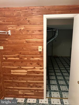 Interior, Wooden Walls