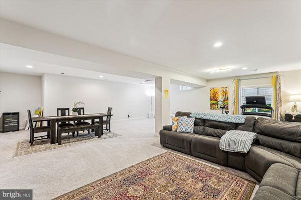 Dining room, Interior, Living room, Recessed Lighting