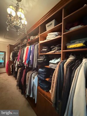Chandelier, Interior, Walk-in Closets