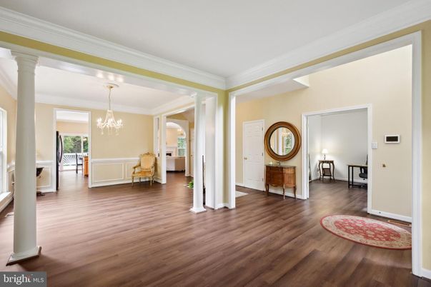 Chandelier, Empty room, Interior, Wood Texture Flooring