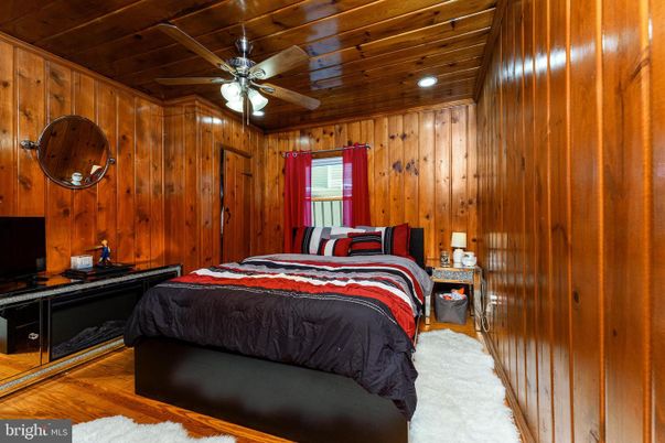 Bedroom, Interior, Recessed Lighting, Wooden Ceilings, Wooden Walls