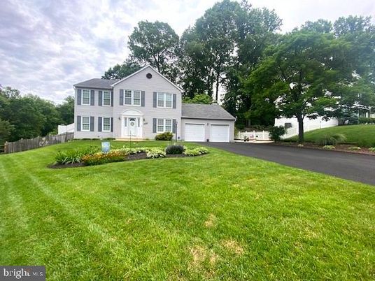 Attached, Backyard, Exterior, Facade, Georgian