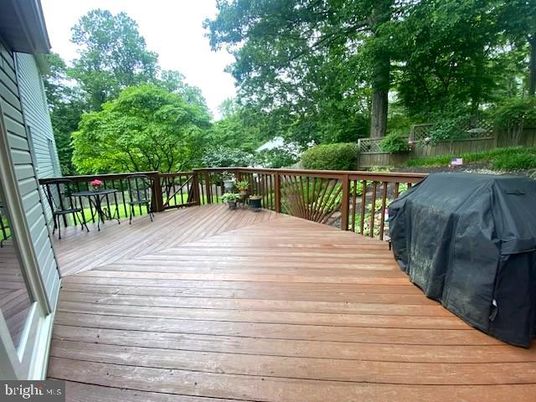 Exterior, Wood Texture Flooring