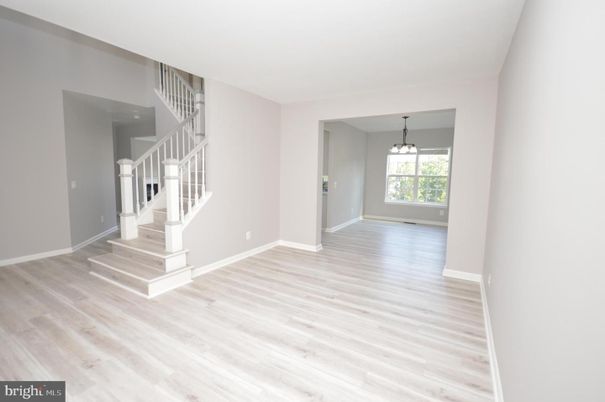 Empty room, Interior, Pendant Lights, Wood Texture Flooring