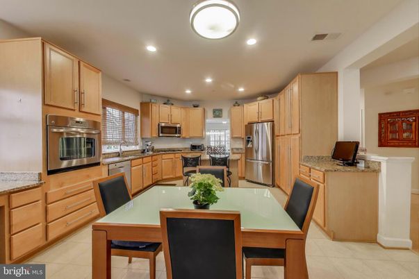 Dining room, Interior, Kitchen, Recessed Lighting, Stainless Steel Appliances